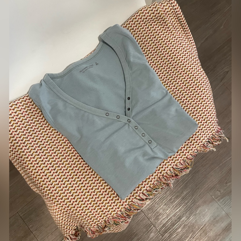 Abercrombie & Fitch soft button design bodysuit